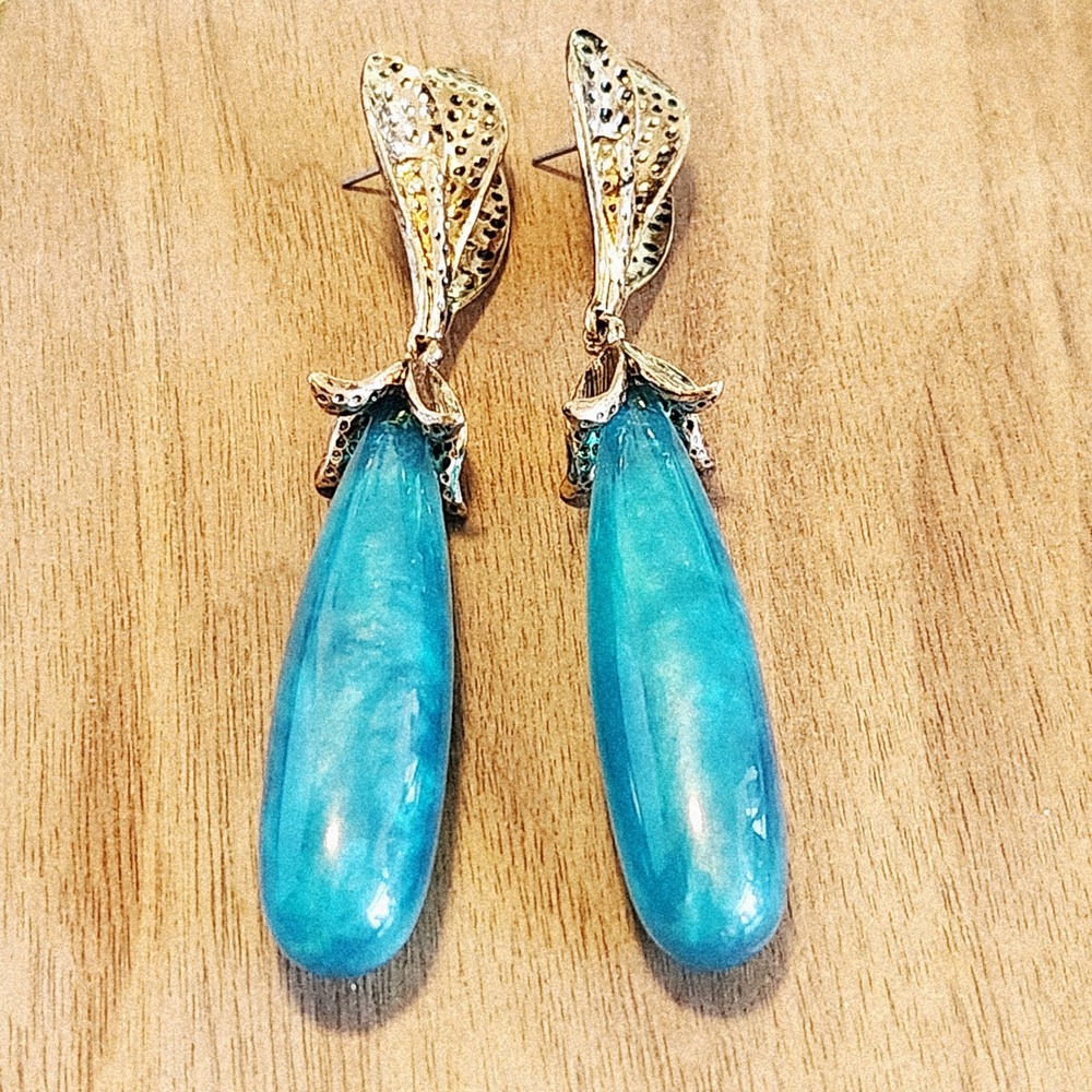 Gold Tone Floral Textured‎ Post Turquoise Marbled Resin Teardrop Drop Earrings